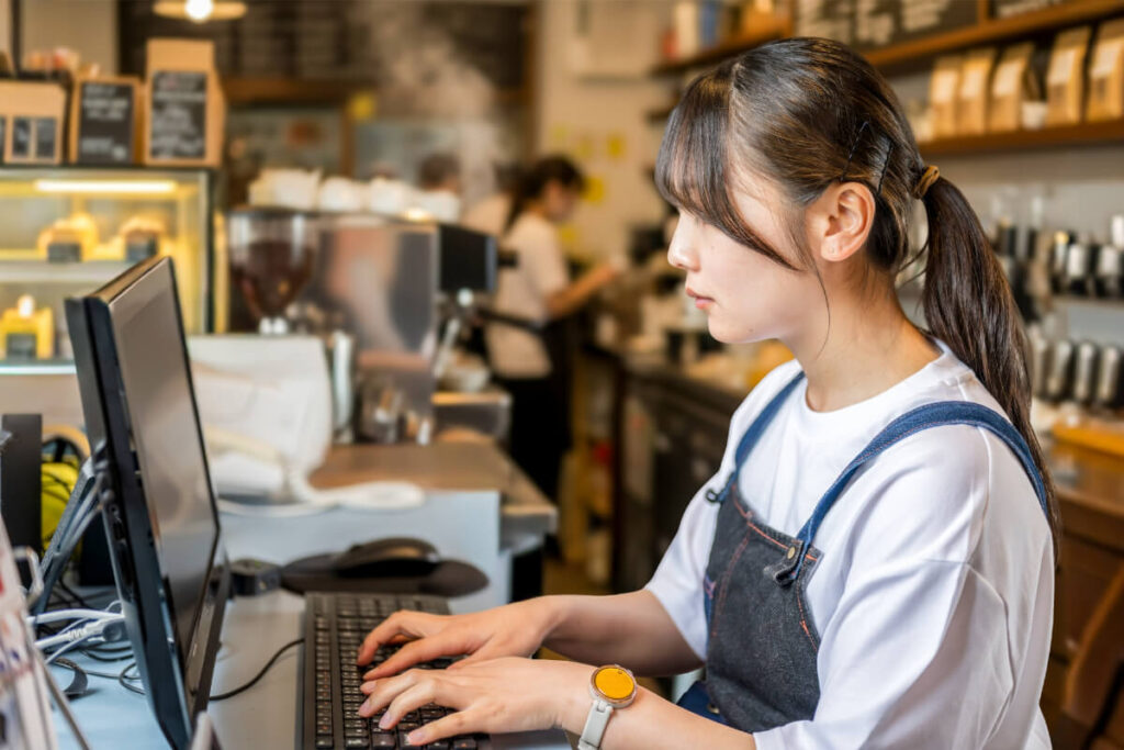 飲食店スタッフ
